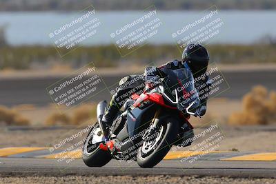 media/Dec-18-2022-SoCal Trackdays (Sun) [[8099a50955]]/Turn 14 (940am)/